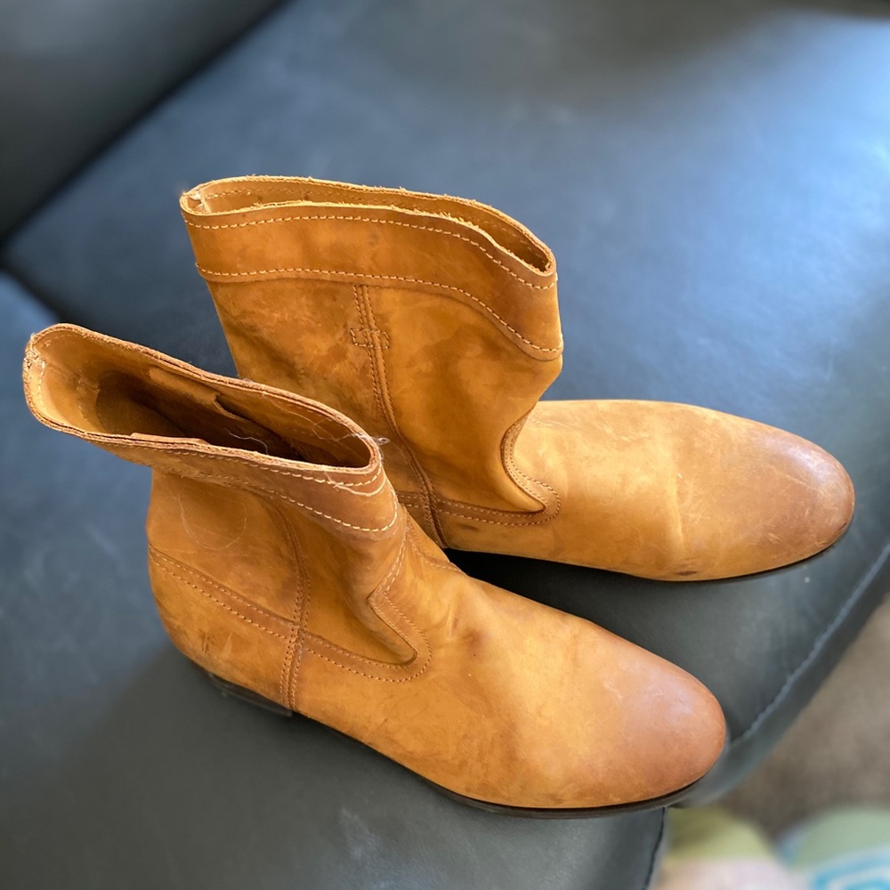 Frye BOOTS size 9